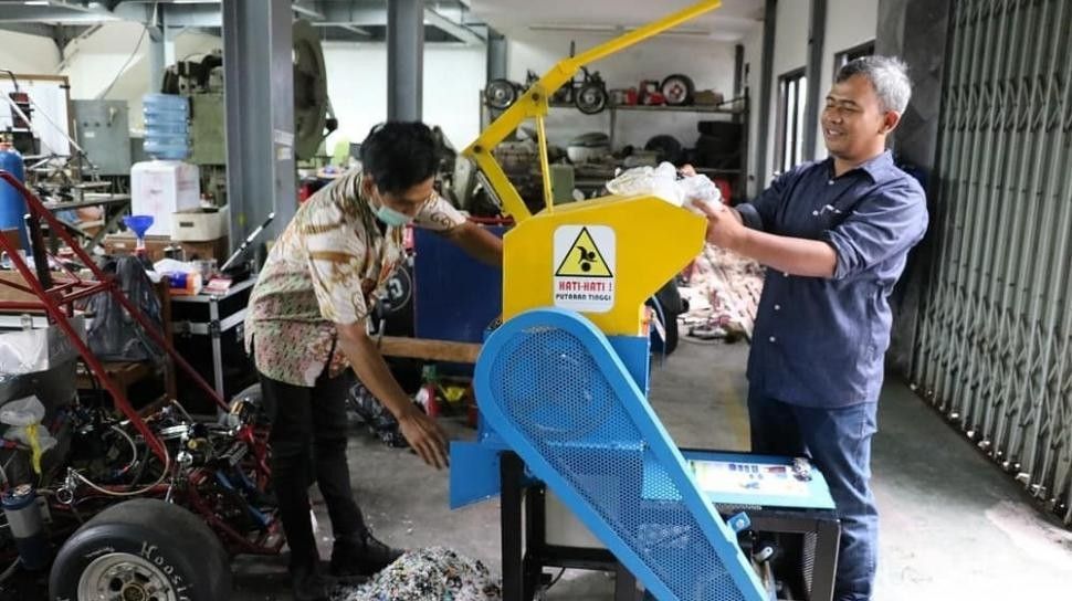 Dampak Sosial Penggunaan Mesin Pencacah Plastik