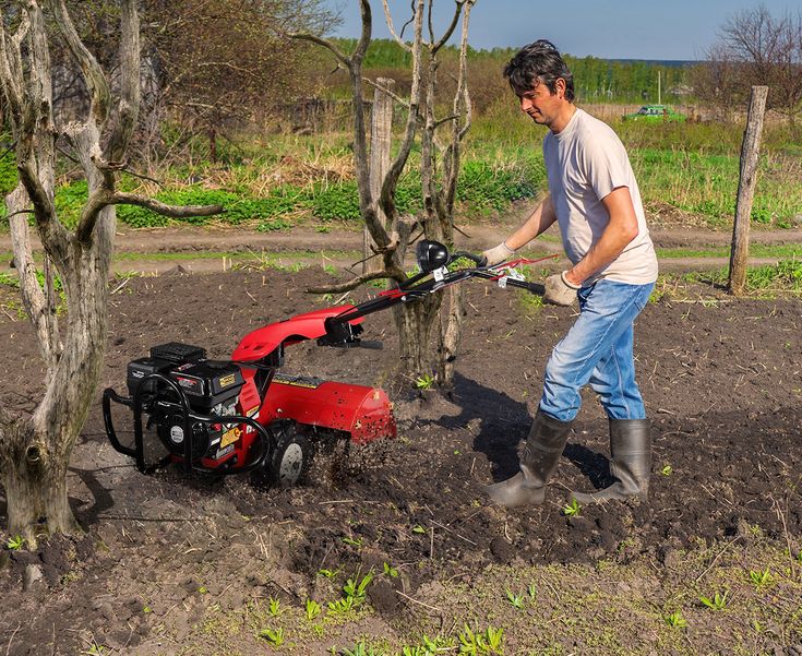 mengurangi tenaga saat membajak